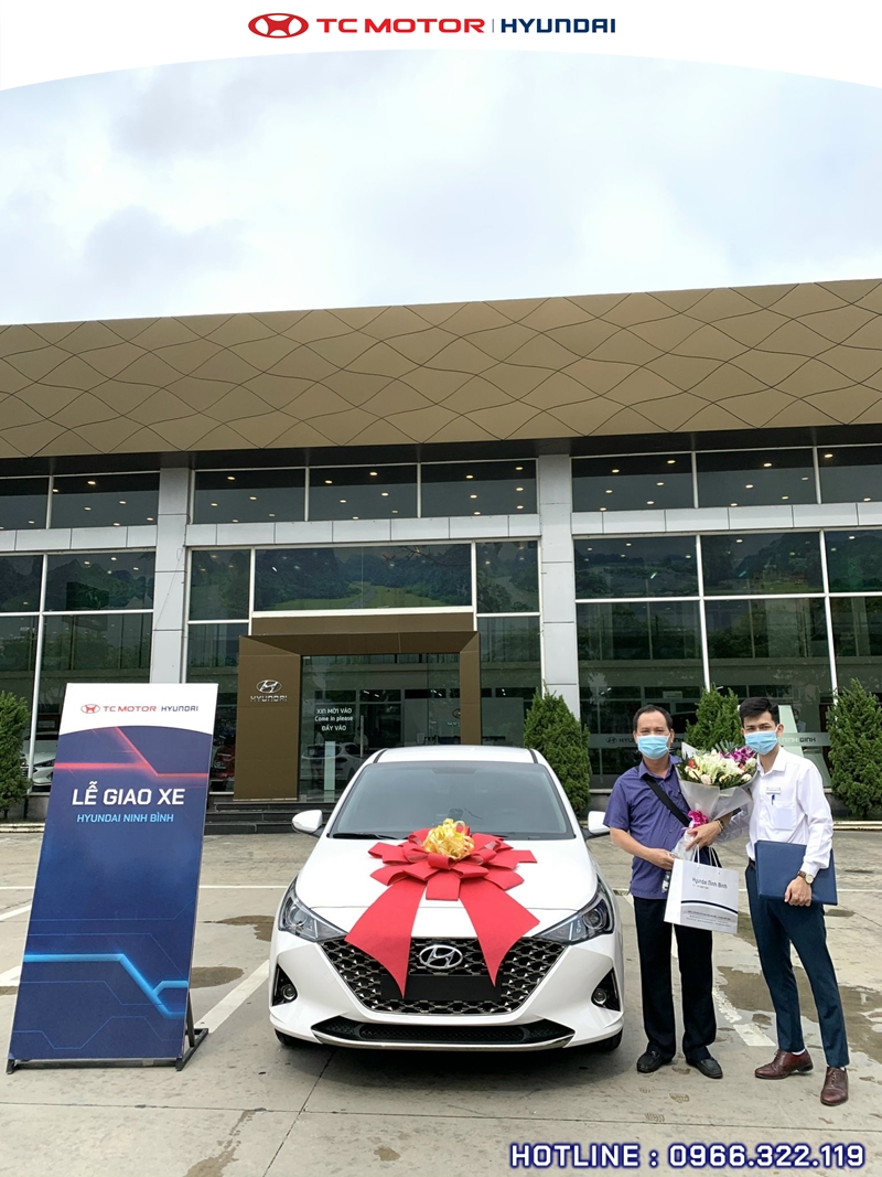 Hyundai Ninh Bình giao xe tới khách hàng tháng 7